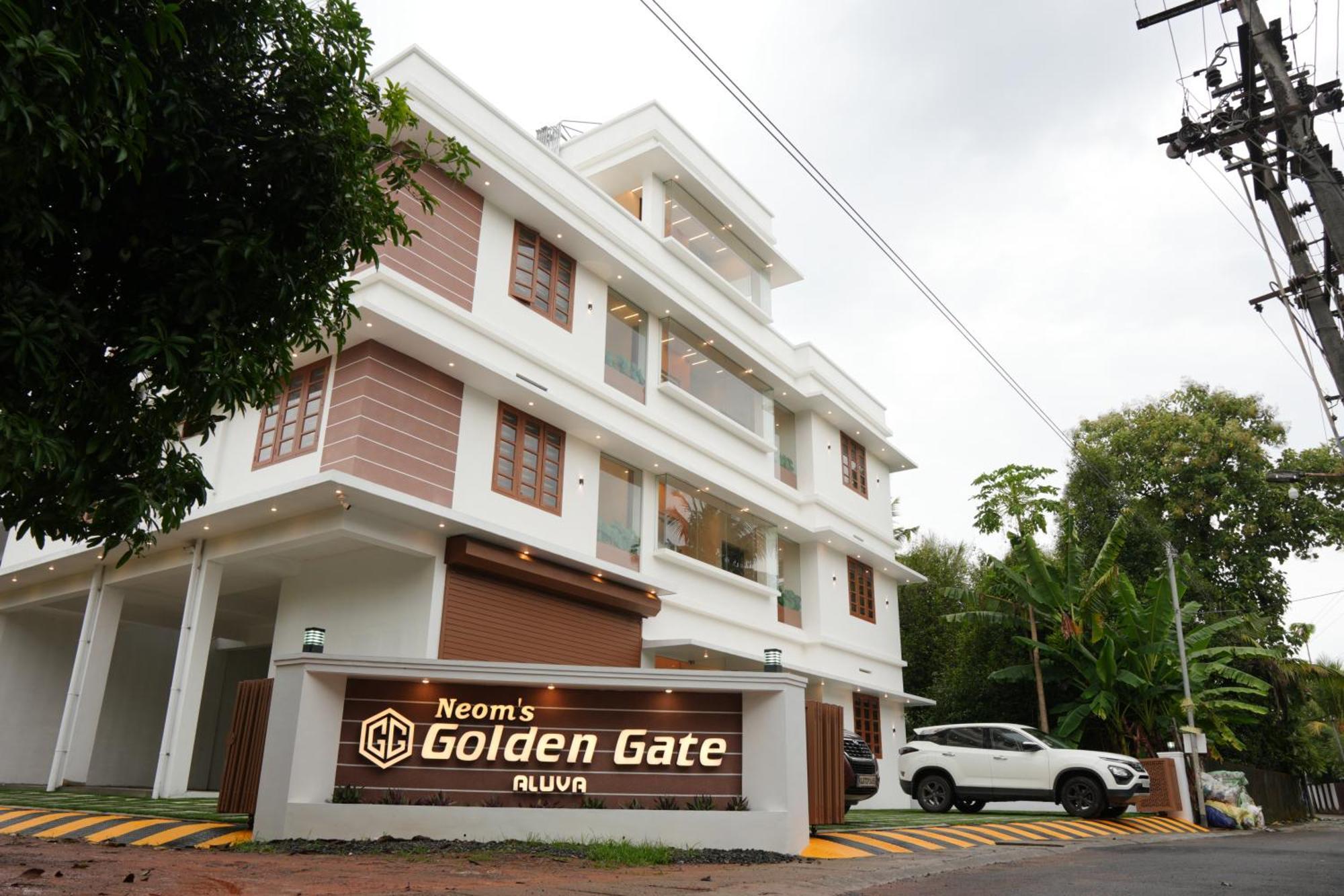 Neom'S Golden Gate Hotel Alwaye Kültér fotó